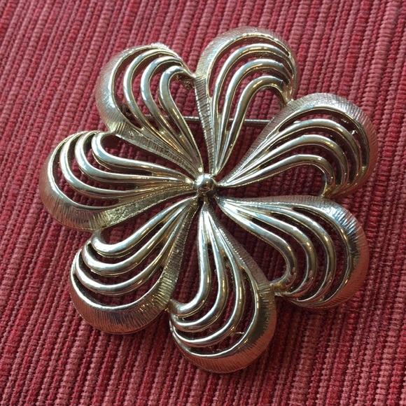 Vintage Brooch Lot of 6 Assorted Pins - Picture 10 of 13